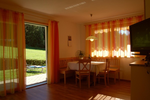 Der Wohnraum B&B + Ferienwohnungen Hilber