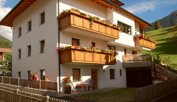 Foto Außenansicht B&B + Ferienwohnungen Hilber