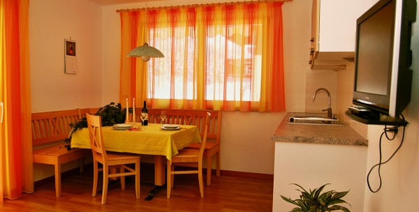 Der Wohnraum B&B + Ferienwohnungen Hilber