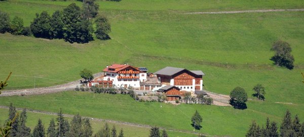 La posizione Appartamenti in agriturismo Oberschlellhof Val di Funes