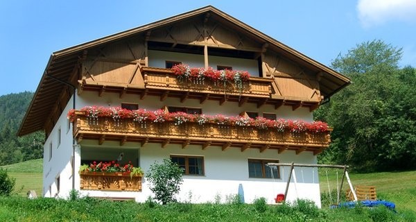 Photo exteriors Farmhouse apartments Mantingerhof