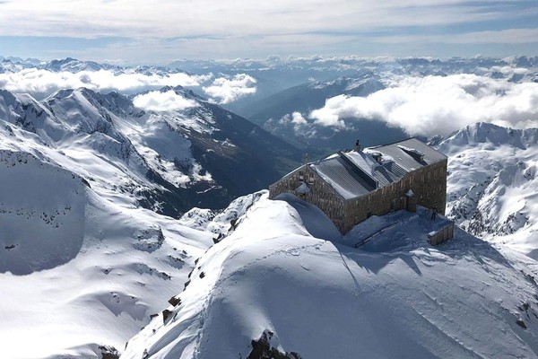 Foto esterno Rifugio Gino Biasi / Becherhaus