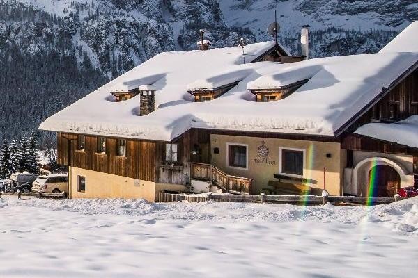 Foto Außenansicht Ferienwohnungen Ciasa Altonn