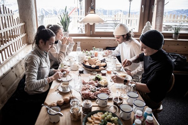 The breakfast Mountain hut Rossalm