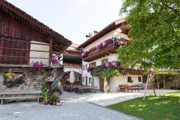 Foto Außenansicht Gasthaus Huberhof