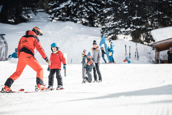 Photo exteriors Ski and snowboard school Racines - Ratschings