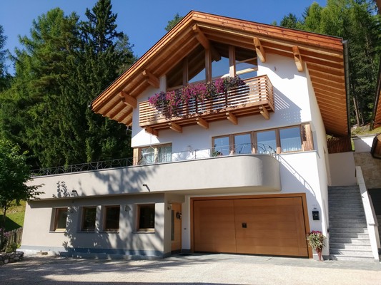 Foto Außenansicht Ferienwohnung Ciasa Arthur