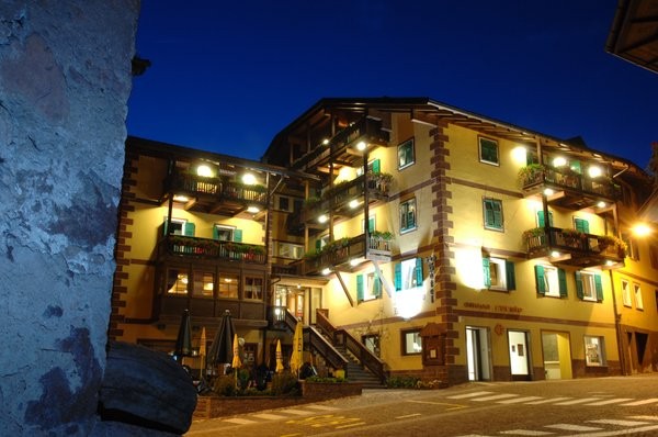 Photo exteriors Hotel Alpino