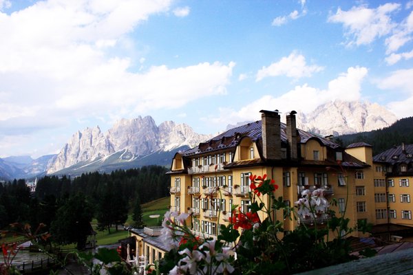 Foto Außenansicht im Sommer Miramonti Majestic Grand Hotel