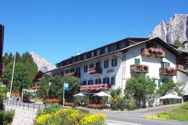 Foto esterno Hotel Menardi