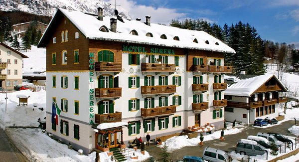 Foto invernale di presentazione Hotel Serena Cortina