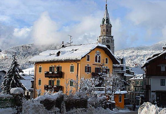 Photo exteriors Hotel Ambra