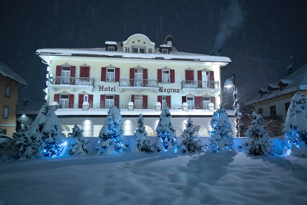 Foto esterno in inverno Regina