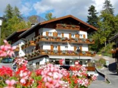 Photo exteriors Meublé Villa Neve