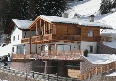 Foto esterno Appartamenti Cësa Antermejes