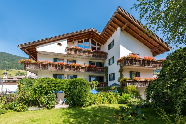 Photo exteriors B&B (Garni)-Hotel Letizia