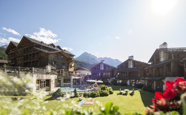 Photo exteriors Post Alpina – Family Mountain Chalets