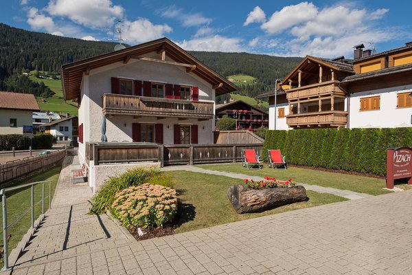 Foto Außenansicht im Sommer Pizach
