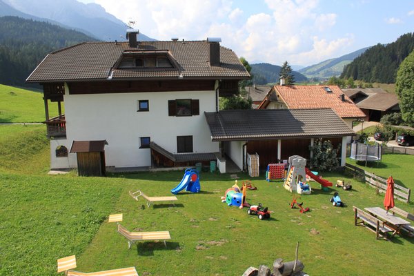 Foto esterno in estate Mangerhof
