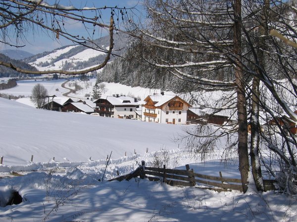 Foto esterno in inverno Mangerhof
