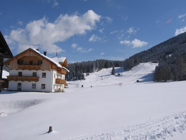 Foto esterno in inverno Mangerhof