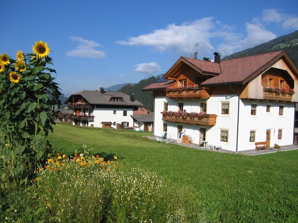 Foto esterno in estate Mangerhof