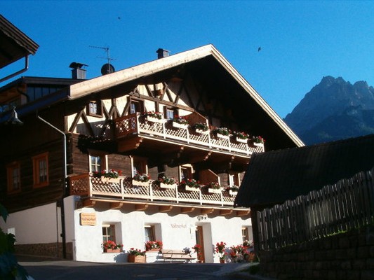 Photo exteriors Farmhouse apartments Valtnerhof