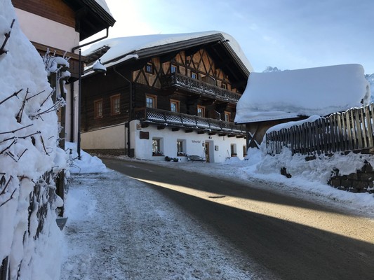 Foto Außenansicht Ferienwohnungen auf dem Bauernhof Valtnerhof