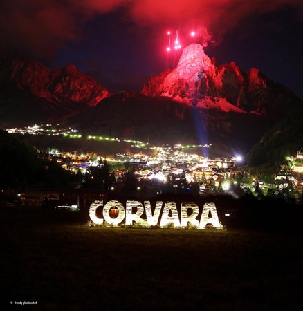 Corvara caratteristico scatto fotografico della zona