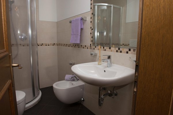 Foto del bagno Appartamenti Kinigerhof