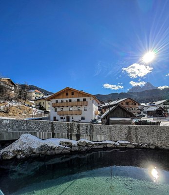 Foto esterno in inverno Kuenz Dolomites Apartments