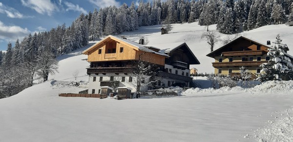 Foto Außenansicht Ferienwohnungen auf dem Bauernhof Lodnerhof