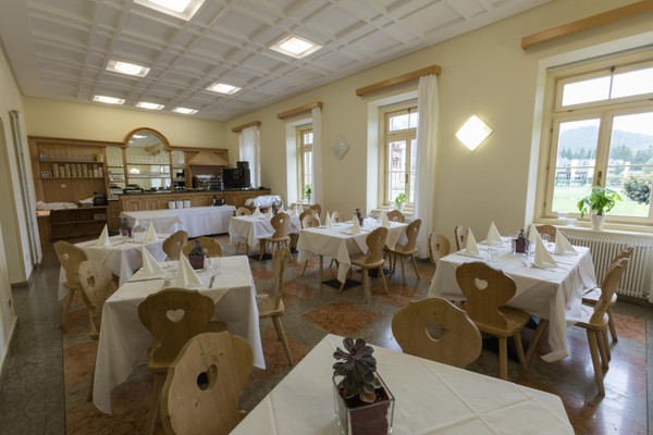 The restaurant Dobbiaco / Toblach Guesthouse - Cultural Center Gustav Mahler