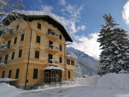 Photo exteriors Holiday house Europa