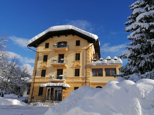 Photo exteriors in winter Holiday house Europa