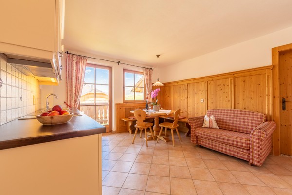 La zona giorno Pensione + Appartamenti in agriturismo Weberhof - Haus Kahn