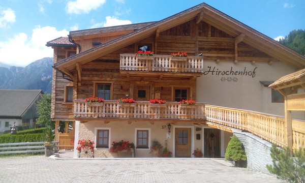Foto esterno Appartamenti in agriturismo Hirschenhof