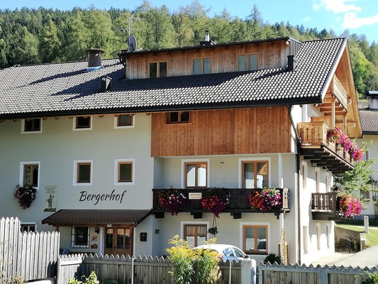 Foto esterno Appartamenti in agriturismo Bergerhof