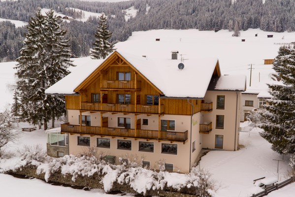 Foto Außenansicht Garni-Appartments Helvetia