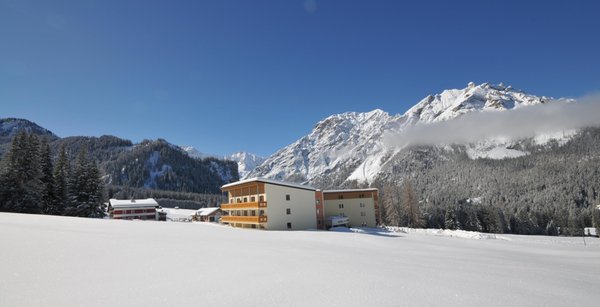 Foto Außenansicht im Winter Asterbel - Mountain Refugium & Spa