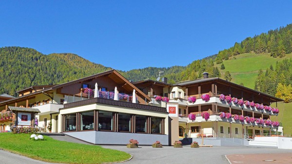 Photo exteriors Hotel Trenker