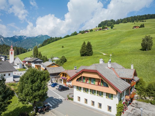 Foto esterno Albergo Dolomiten