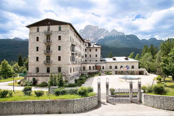 Foto estiva di presentazione Hotel TH Borca - Park Des Dolomites