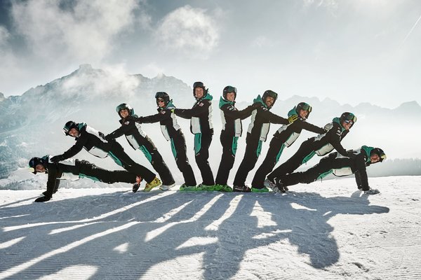 Foto invernale di presentazione Scuola sci e snowboard Dolomites