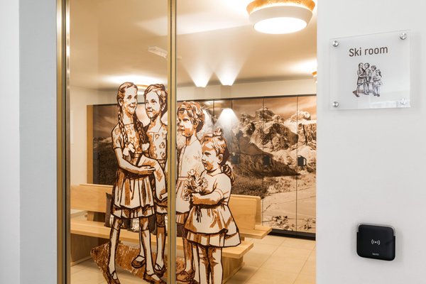 La skiroom Appartamenti La Villetta & Chalets 4 Sorus