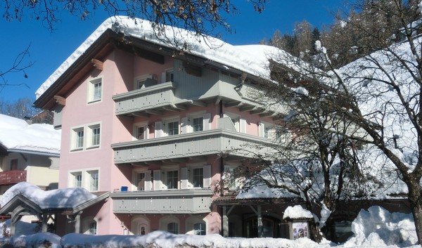 Foto esterno Garni + Residence Alpenrose