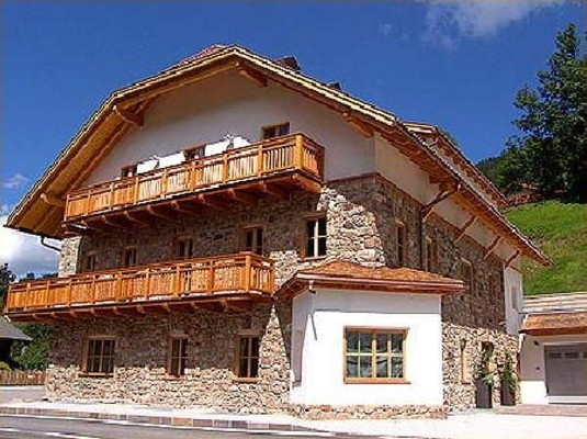 Photo exteriors Residence Handra