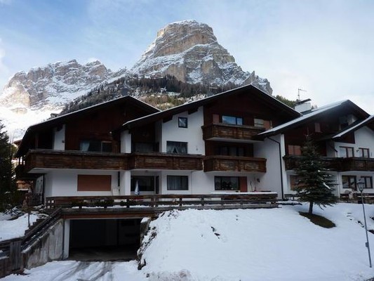 Foto Außenansicht Ferienwohnungen Ciasa Gabriel