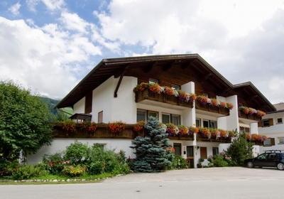 Foto Außenansicht Bed & Breakfast Casa Kiniger