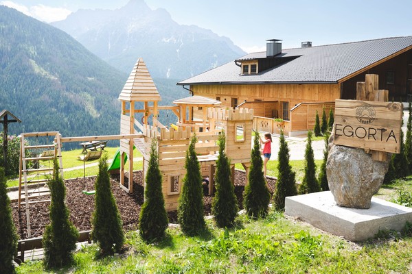 Foto Außenansicht Ferienwohnungen auf dem Bauernhof Egorta